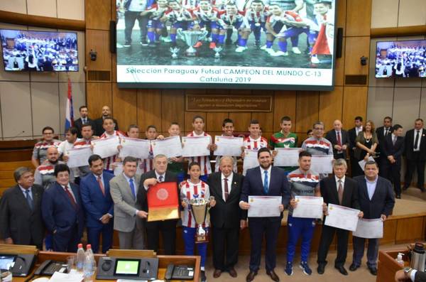 Campeones del mundo: Declaran ciudadanos ilustres a jugadores de la Selección Paraguaya de Futsal C13 - ADN Paraguayo