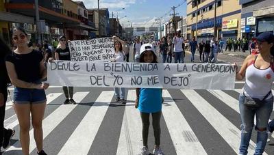 Los colombianos se apoderan de las calles para protestar contra el Gobierno - .::RADIO NACIONAL::.