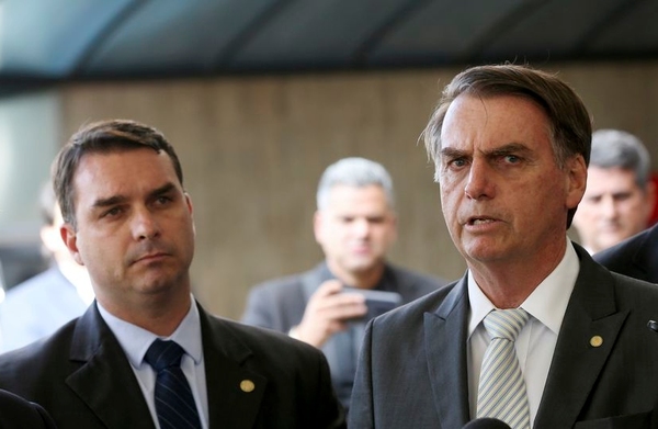 Bolsonaro crea su propio partido: él será el presidente y su hijo, el vice