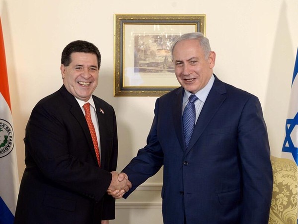 Primer ministro israelí amigo de Cartes es imputado por corrupción