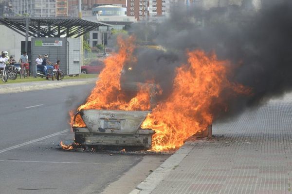 Recomendaciones para evitar incendios de autos y colectivos