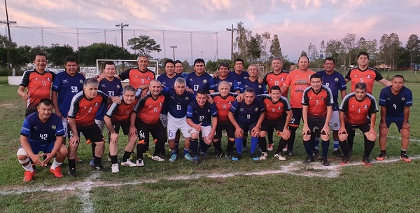 En Loreto prosigue torneo de fútbol suizo C50