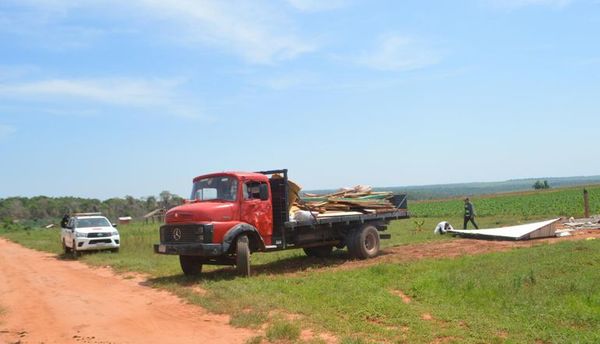 Campesinos abandonan inmueble ajeno en San Pedro - Nacionales - ABC Color