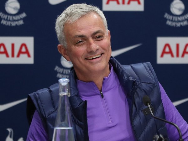 Mourinho asegura que puede ganar la Premier con el Tottenham
