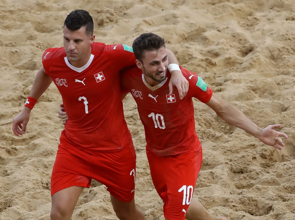 Suiza vence a EE.UU en su estreno