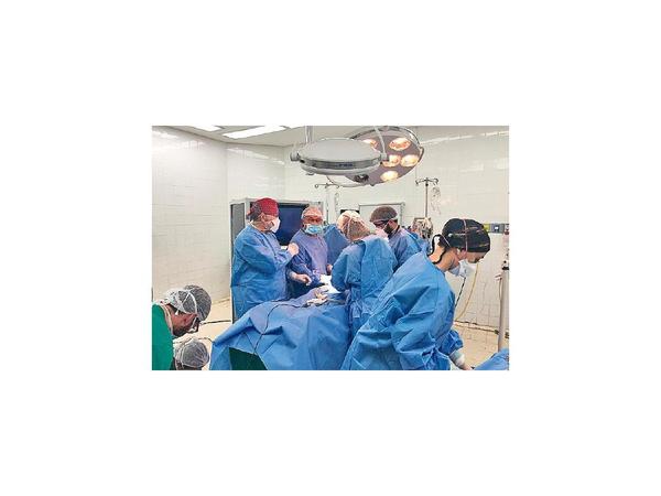 Hacen por primera vez quimioterapia en aerosol en Paraguay