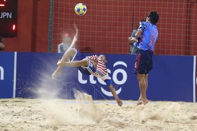 Paraguay con flojo debut