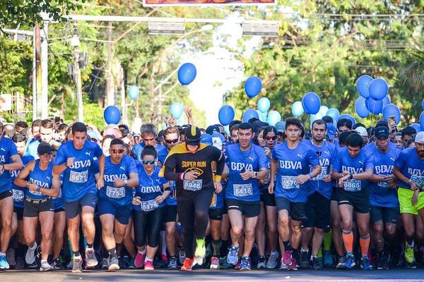 Entrega de kits para Marea Azul