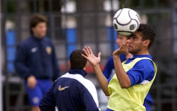 HOY / Destello y caída de ‘Escobillón’, el delantero campeón con Riquelme y que jugó en Luqueño