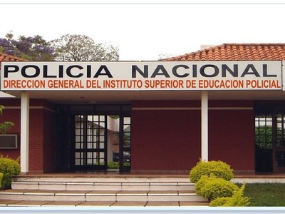 Restricciones para ser policía: 'es mejor ser un gordito simpático que un flaquito tatuado', según director de ISEPOL