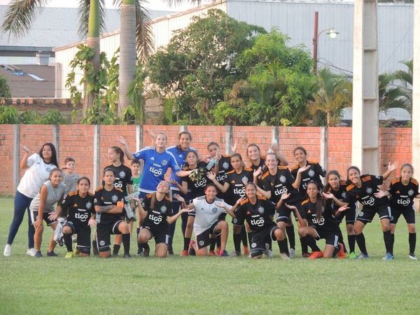 Fútbol femenino: las chicas no paran   - Fútbol - ABC Color