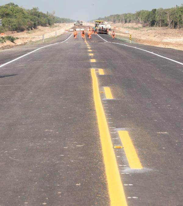 Gobierno habilita nuevo tramo asfaltado de la bioceánica en Alto Paraguay