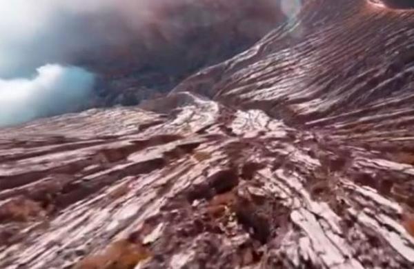 El sorprendente descenso de un dron por el cráter de un volcán - SNT