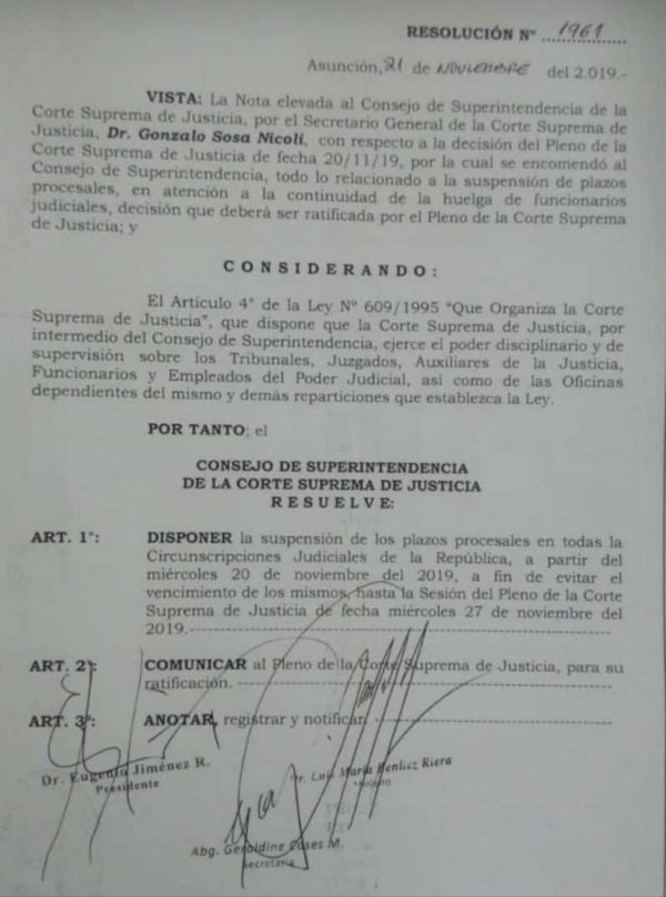 Suspenden plazos procesales ante la huelga de funcionarios