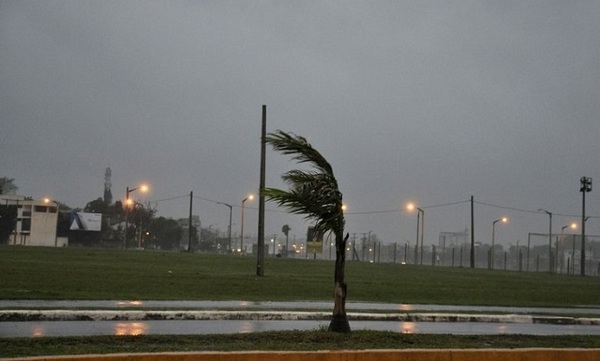 Emiten alerta por tormentas para ocho departamentos