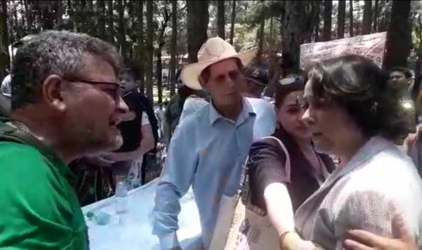 Concejal trata de delincuente a dirigente campesino y termina agredida