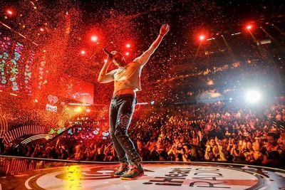 Coldplay deslumbra al amanecer y al anochecer con “Everyday life” - Música - ABC Color