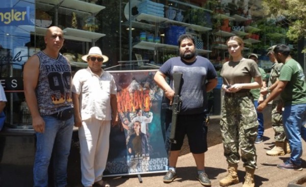 Escena de película sorprendió a comerciantes y turistas