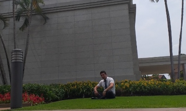Dani Tres visitó el templo de los “Mormones”