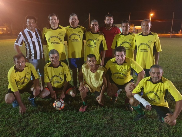 Amistad de Loreto es campeón invicto del torneo de fútbol suizo C50