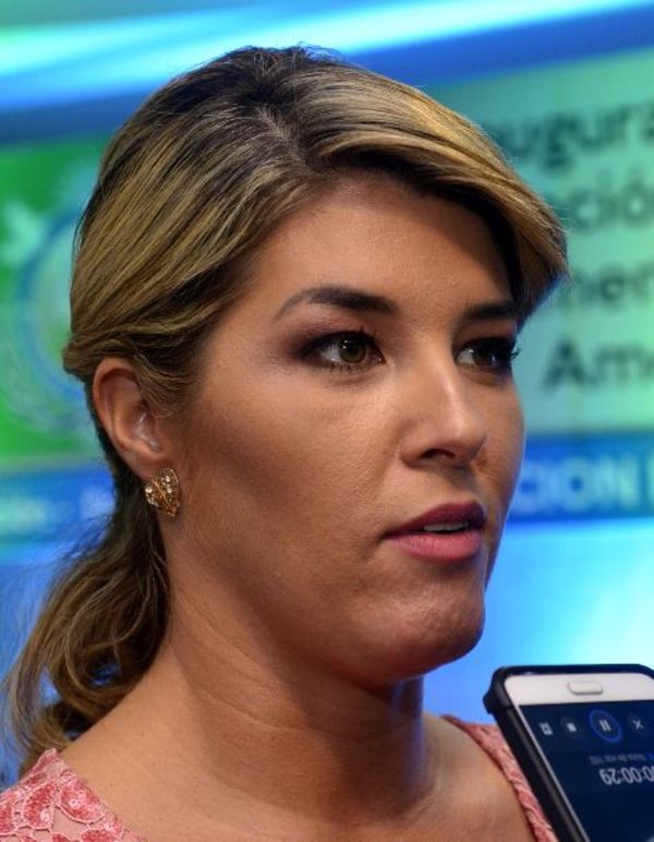 Detienen en Estados Unidos a exdiputada Tarragó, sospechada de lavado - Nacionales - ABC Color