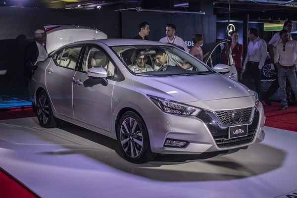 Paraguay se adelanta a la región develando el Nissan Versa 2020