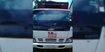 DOS MOTOCICLISTAS ARMADOS ASALTAN CAMIÓN REPARTIDOR EN CAP. MEZA