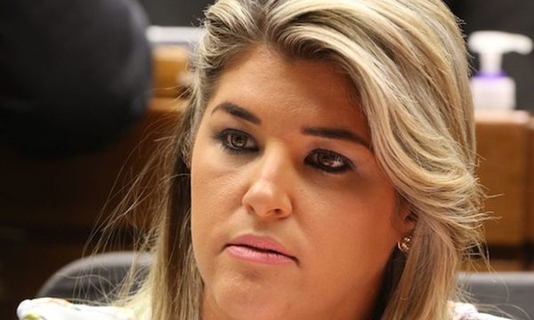 Ex-diputada colorada detenida por presunto lavado de dinero en EE.UU
