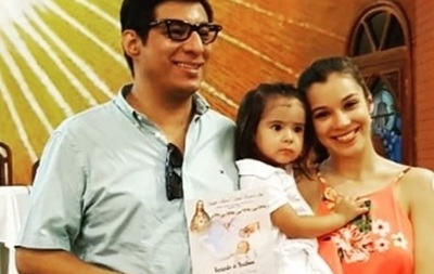 Clari Arias compartió las fotos del bautismo de su hija