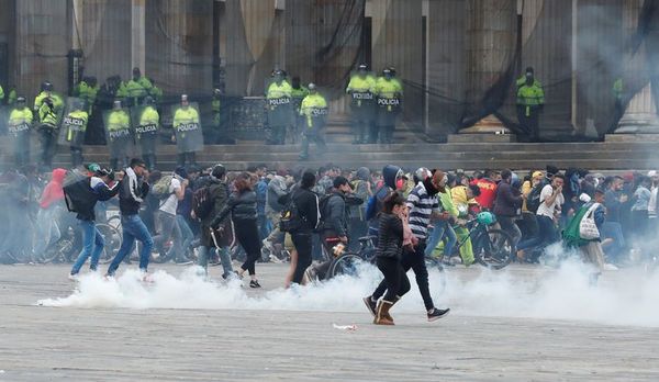 Tres policías muertos y siete heridos en atentado en  Colombia - Mundo - ABC Color