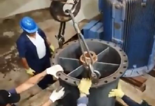 Prosiguen trabajos de la Essap para normalizar el servicio en los barrios afectados - Nacionales - ABC Color