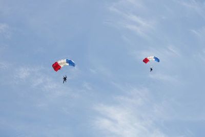 Organizan un campeonato nacional de paracaidismo