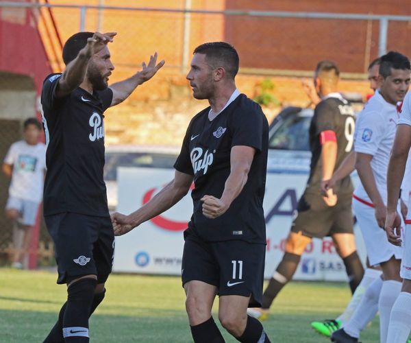 Libertad sigue dando pelea