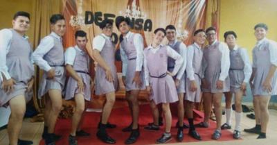 ¿Inte dio ok? Nenes salieron con pollera