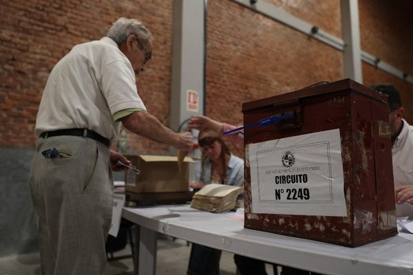 Uruguayos deciden este domingo en nuevas elecciones | Noticias Paraguay
