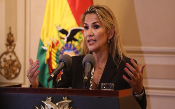 Jeanine Áñez promulgó ley que convoca a nuevas elecciones en Bolivia