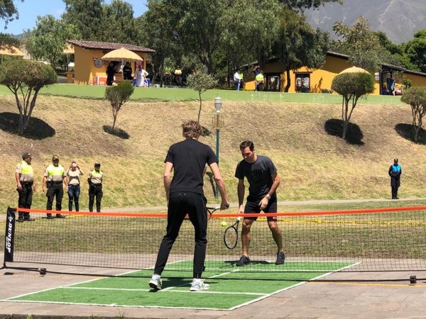 El particular juego entre Federer y Zverev en la Mitad del Mundo