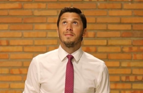 Diputado plantea proyecto para acabar con el "monopolio" en el fútbol