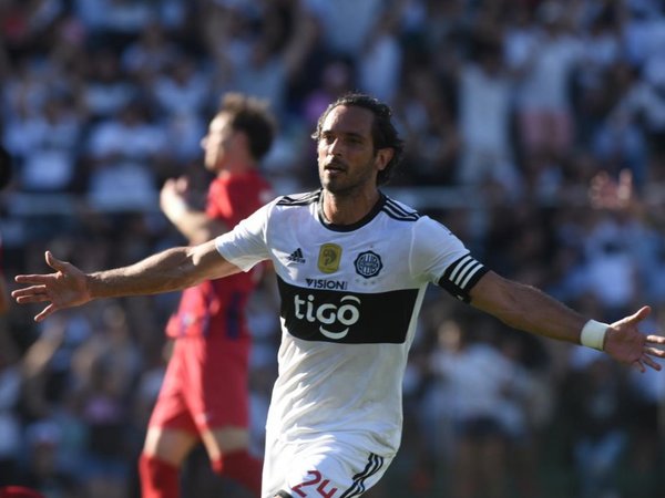 Un sublime Roque aplasta a Cerro y acerca a Olimpia al tetracampeonato