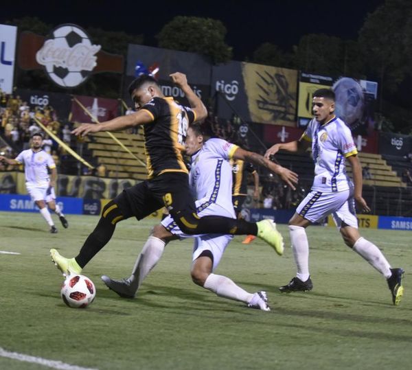 Remontada en los últimos minutos - Fútbol - ABC Color