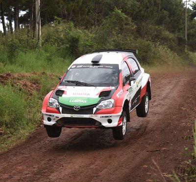 Paraguayos a Uruguay en busca del título - Motor - ABC Color
