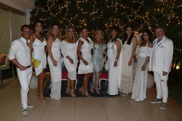 Clásica noche “White Party”