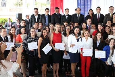 En Chile culminaron sus estudios unos 47 docentes paraguayos
