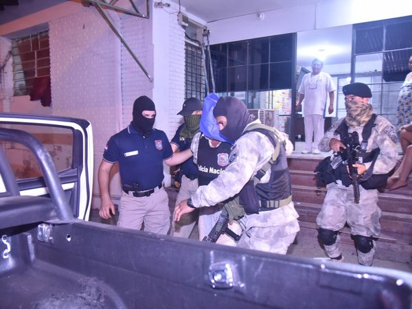 Narcos detenidos en Amambay son trasladados hasta la FOPE