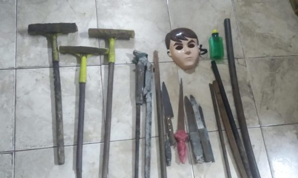 Incautan armas contundentes en inmediaciones de la Seccional Colorada Nº 1 de CDE