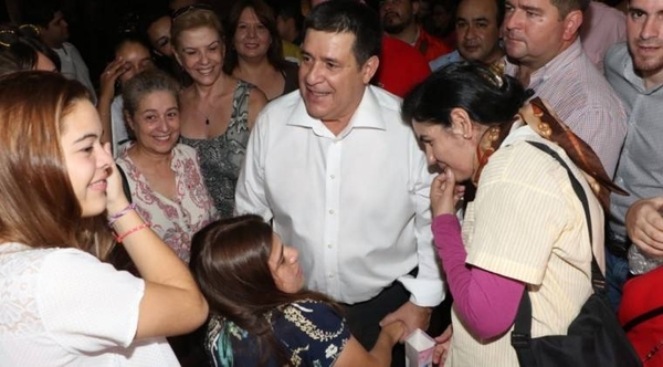 HOY / Cartes pedirá que Fiscalía de Paraguay investigue si ayudó o no a Messer
