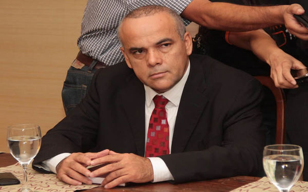 Diputado admite que debe fortalecerse control sobre financiamiento político