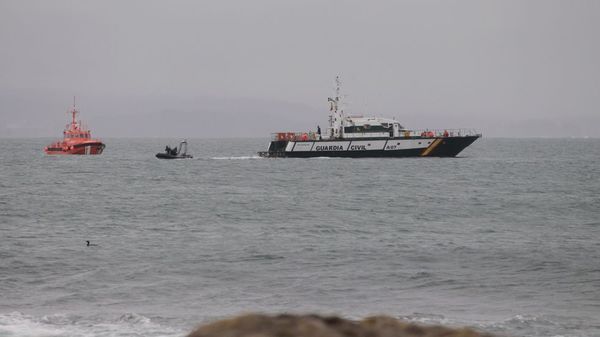 INTERCEPTARON EN ESPAÑA EL PRIMER NARCOSUBMARINO DE EUROPA CON 3.000 KILOS DE COCAÍNA