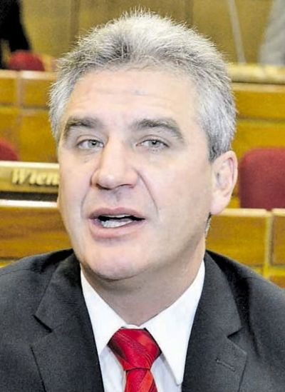 Caso Cartes: Bacchetta prefiere mantener la cautela y esperar conclusión de procesos en Brasil  - Notas - ABC Color