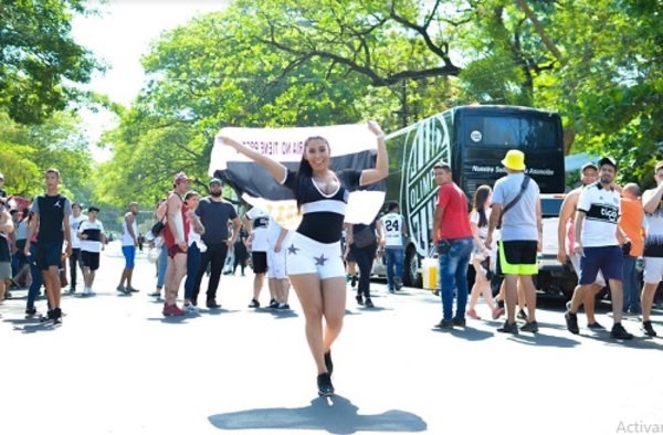 Rosy Alderete, una madrina que tiene “sangre franjeada”